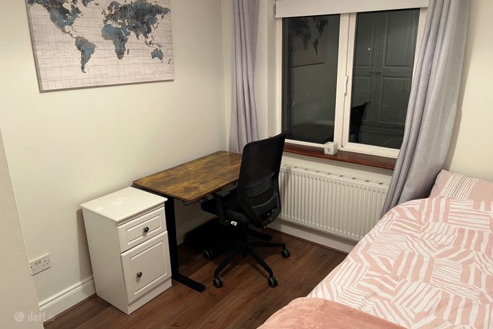 Single Room-  Limerick Road, Ennis. **All Bills Included**, Ennis, Co. Clare
