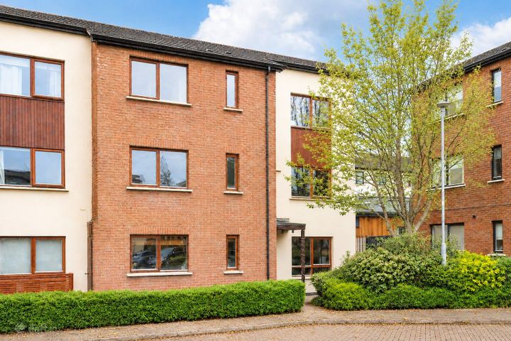68 Hunters Walk, Hunterswood, Ballycullen, Dublin 24, D24W1R8