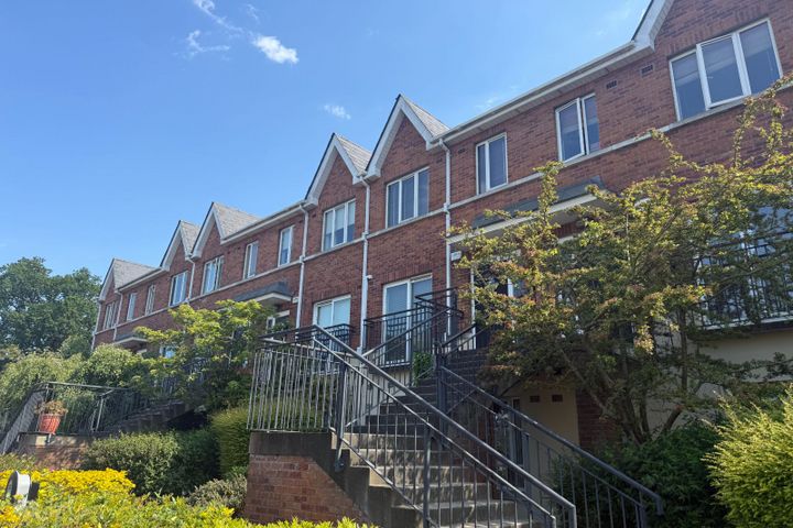 24 Ballintyre Meadows, Dublin 16, Ballinteer, Dublin 16