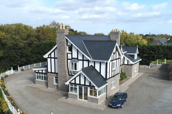 Rathdown Manor, Ballycorus Road, Rathmichael, Co. Dublin, D18T104