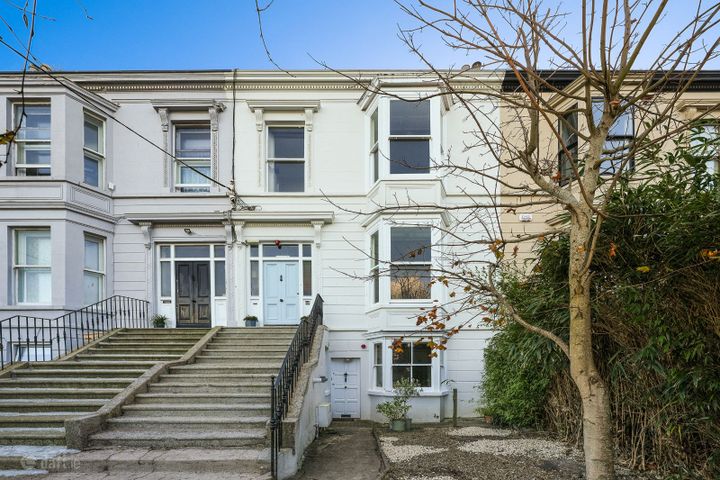 9 Eden Park, Sandycove, Co. Dublin, A96W928