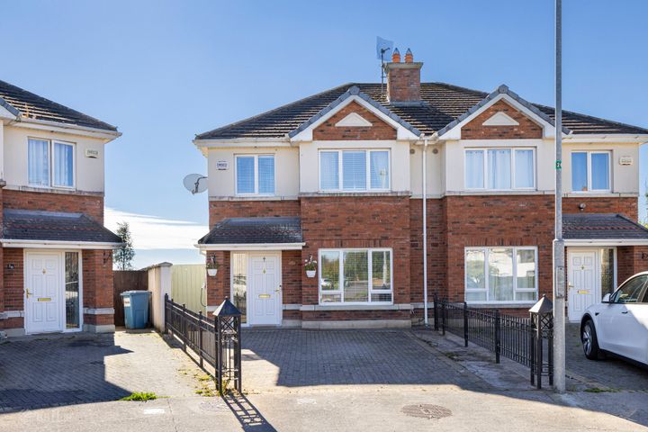 21 Newcastle Woods Drive, Enfield, Co. Meath, A83ER82