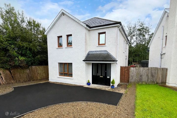 22 Wood Green, Forest Park, Dromahair, Co. Leitrim, F91D8Y0