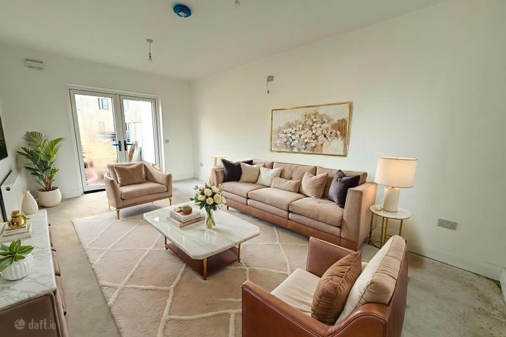 Bower Court, Prosperous