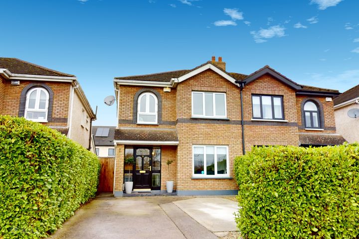 8 Charnwood Grove, Clonsilla, Dublin 15, Dublin 15, Dublin