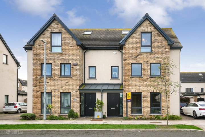 8 The Green, Bellingsmore, Hollystown, Dublin 15