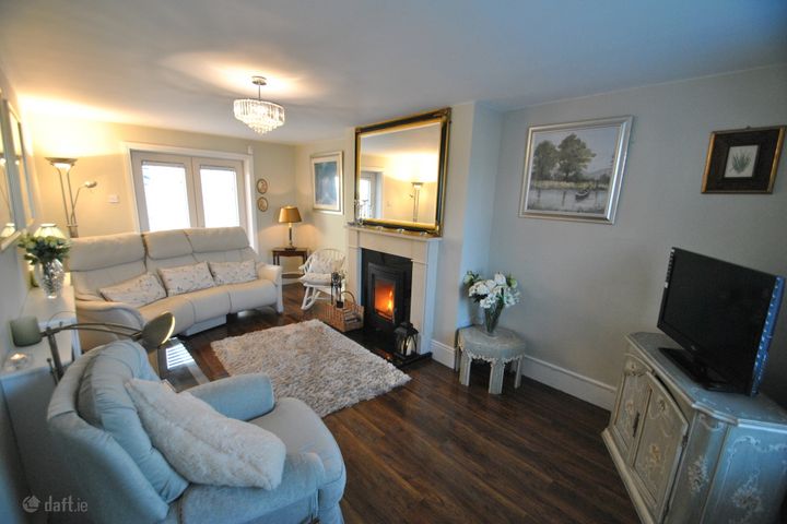 Rosemary St, Roscrea, Co. Tipperary, E53DE27