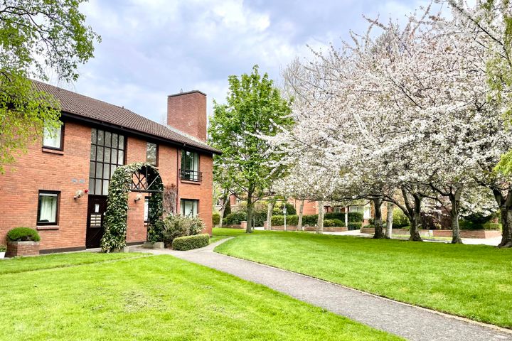 8 The Parklands, Castleside Drive, Rathfarnham, Dublin 14, D14V295