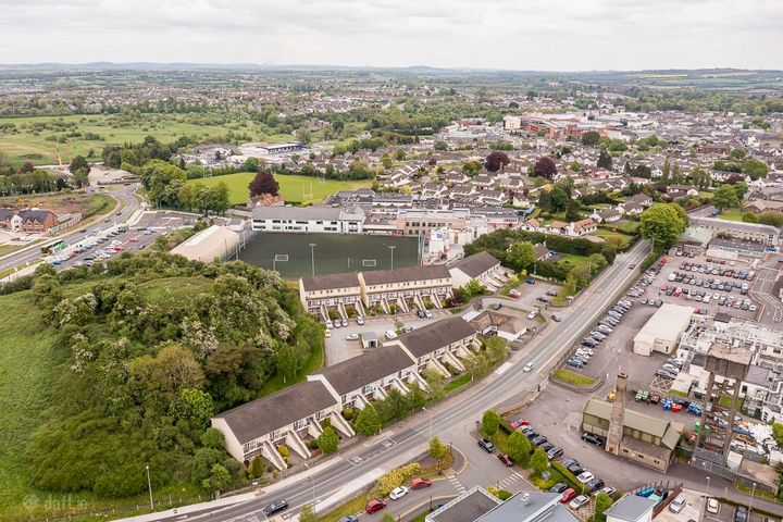 8 Moathill Manor, Athboy Road, Navan, Co. Meath