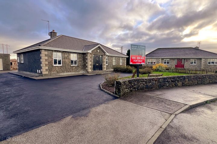 26 Oak Glen, Poolboy, Ballinasloe, Co. Galway, H53DP71