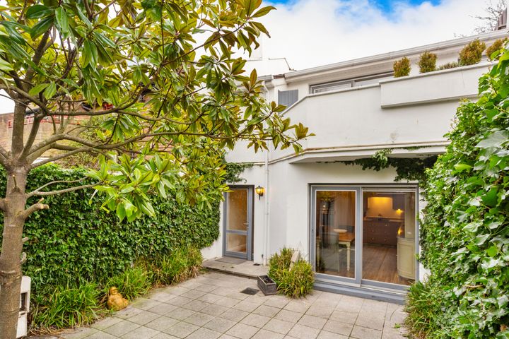 3 Ambassador Court, Pembroke Lane, Ballsbridge, Dublin 4, Dublin