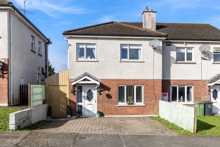 17 Maple Court, A82WY22