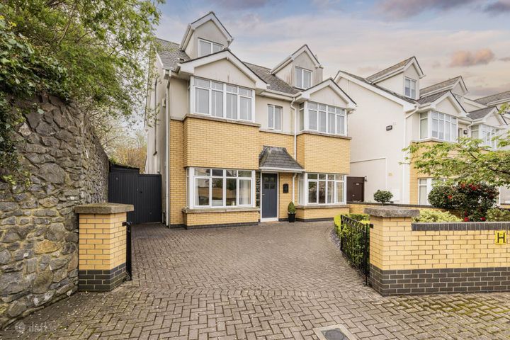 9 D`Alton Mews, Back Road, Malahide, Co. Dublin, K36YE36