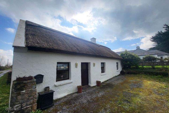The Thatch, Mile Hill, Ballinrobe, Co. Mayo
