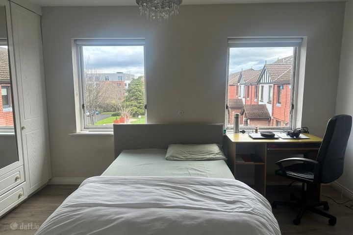 White Oaks, Roebuck Road, Dublin 14, Goatstown, Dublin 14