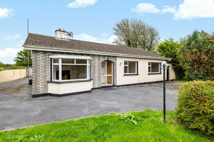 Hillview House, Curraghmore, Saltmills , Ballycullane, Co. Wexford, Y34K683