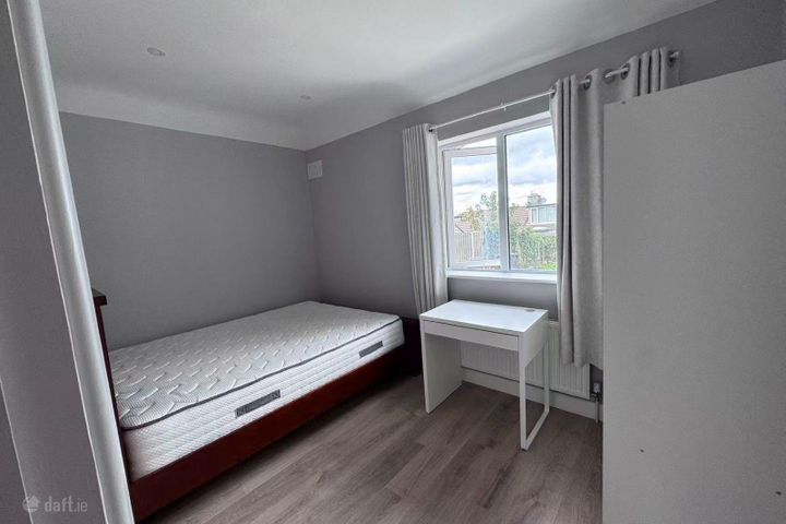18 Mount Albion, Churchtown, Dublin 14