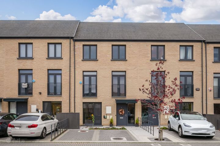 9 St Helens Heath, Adamstown, Lucan, Dublin