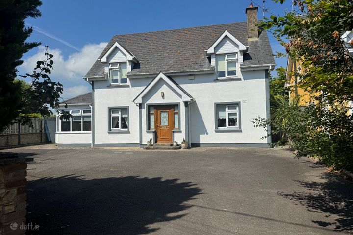 2 Ballygarron, Kilmuckridge, Co. Wexford