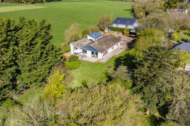 Hill Crest, Ballea Hill, Carrigaline, Co. Cork, P43HY05
