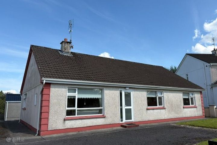 Mullach An Eo, 10 Saint Thomas Crescent, Knock, Knock, Co. Mayo, F12YH77