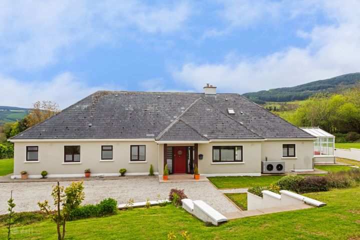 Rossdowne House, Grove Meadow, Ballinahinch Lower, Newtownmountkennedy, Newtownmountkennedy, Co. Wicklow, A63XE65