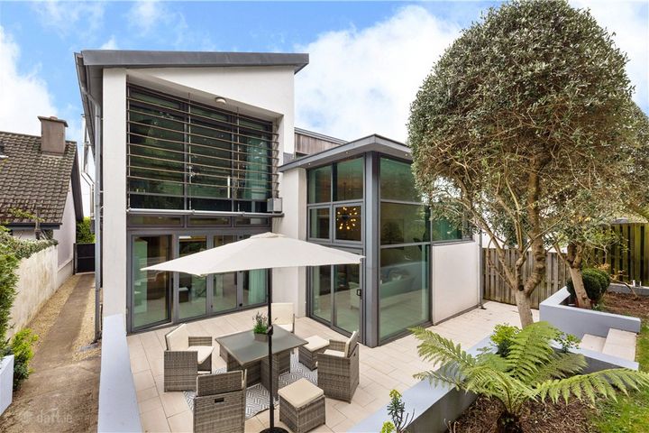 Pinehurst, Hainault Road, Foxrock, Dublin 18, D18WA06