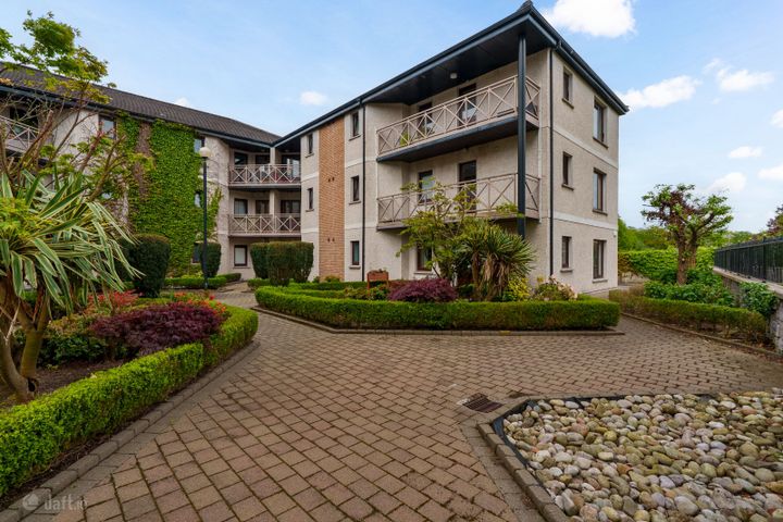 34 Ronayn's Court, Rochestown, Co. Cork, T12VY53