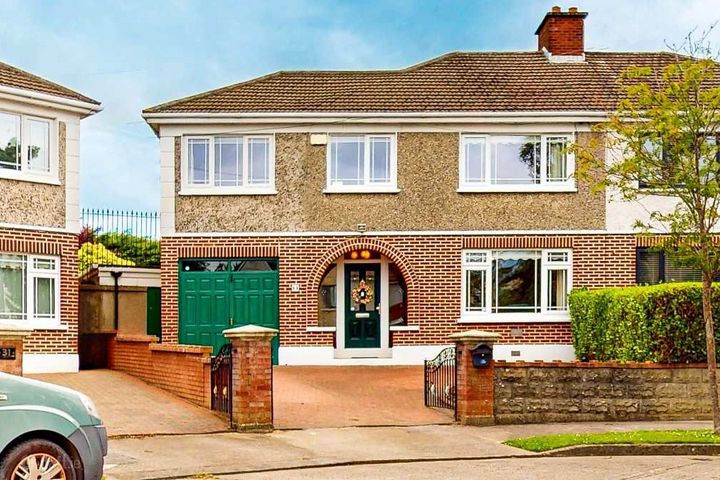 33 Pinewood Drive, Glasnevin, Dublin 11, D11HF85