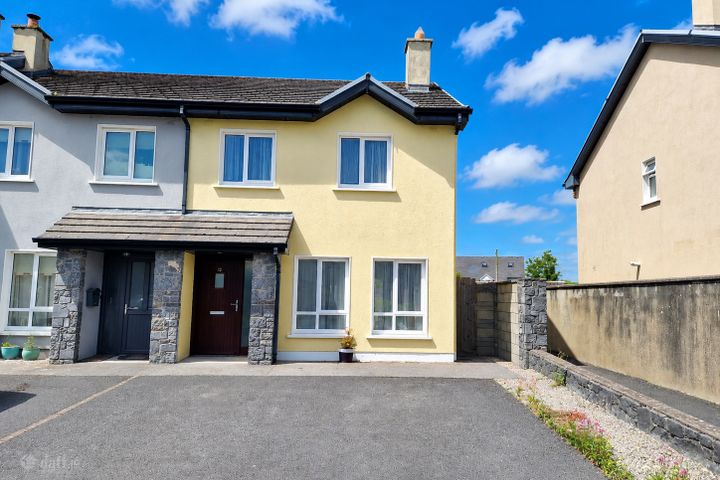 12 Sli An Fhearghas, Clarecastle, Co. Clare, V95XT4A