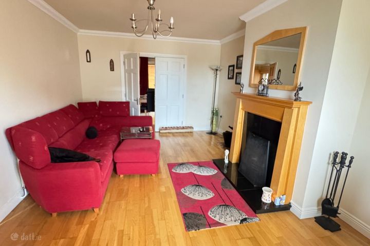 17 Ross Árd, Monksland, Athlone, Co. Roscommon, N37A5V2