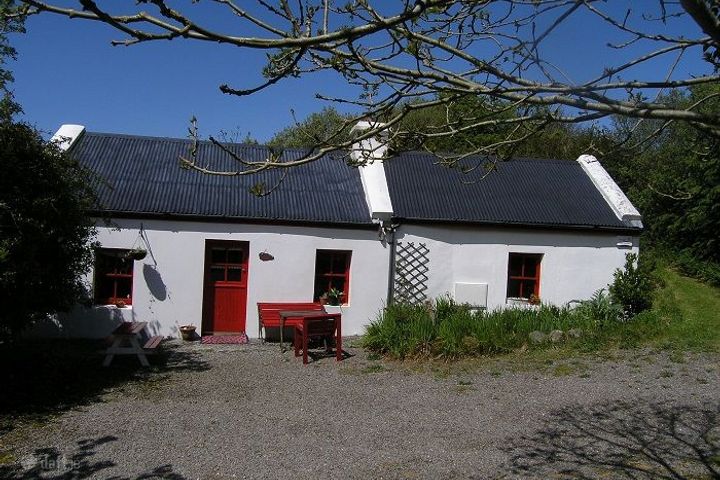 Apple Tree Cottage, Drom West, Glenbeigh, Co. Kerry, V93DP82