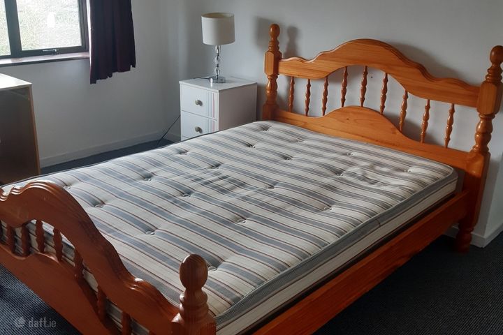 9 Athlunkard Avenue, Shannon Banks, Corbally, Lime, Westbury, Co. Clare