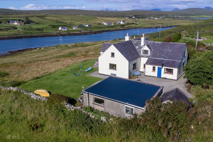 The Old Schoolhouse, Knockavally, Clifden, Co.Galway, H71KR68