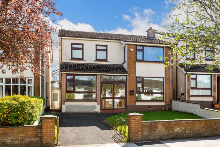 32 Hermitage Grove, Rathfarnham, Dublin 16, D16KH39