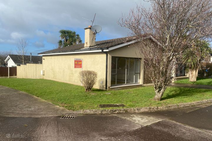 2 Cedarwood Road, Waterpark, Carrigaline, Co. Cork, P43E097
