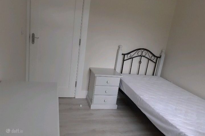 Willow Crescent, Castletroy, Co. Limerick