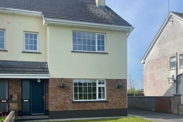 16 Knockroe Court, Castlerea, Roscommon, Roscommon
