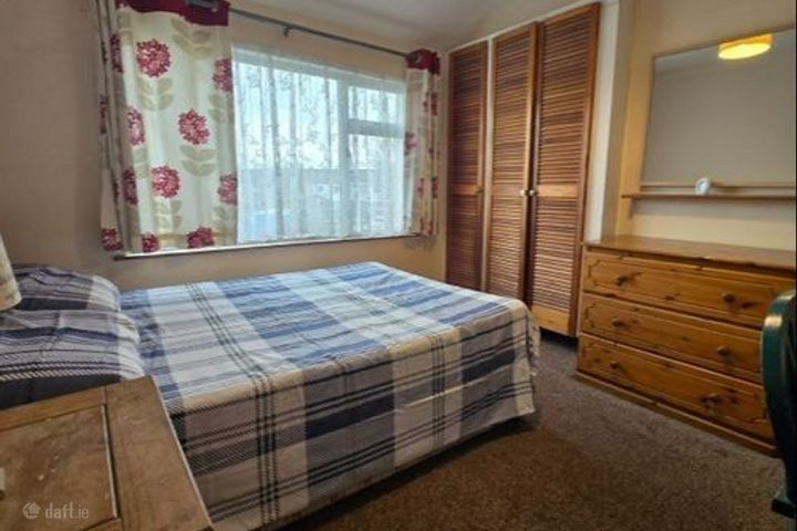 Ellenfield Road, Whitehall, Dublin 9