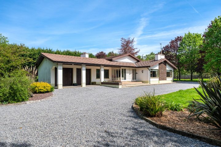 Kalee Lodge, Durrow, Tullamore, Co. Offaly, R35V902