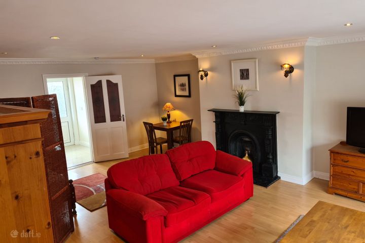 No 13 Clonminch Ave, Tullamore, Co. Offaly