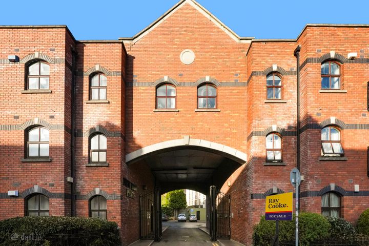 36 New Row Place, New Row South, Dublin 8