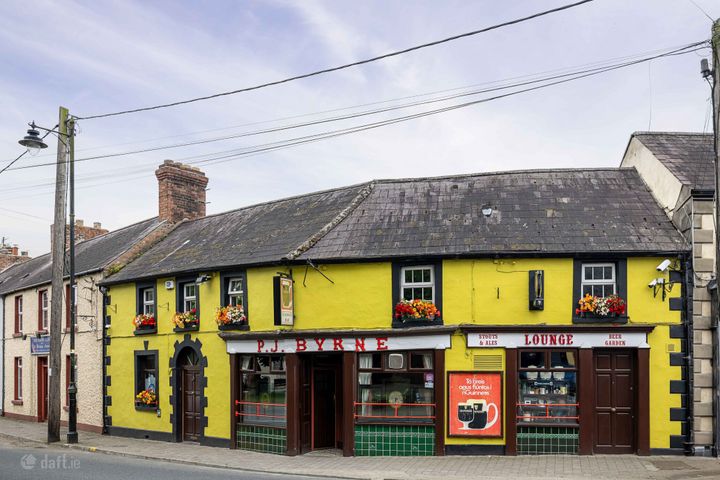 P.J. Byrne's Pub, Main Street, Castlebellingham, Co. Louth