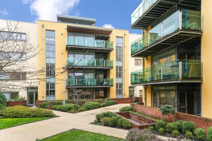 71 Glenesky Square, Phoenix Park Racecourse, Castleknock, Dublin 15