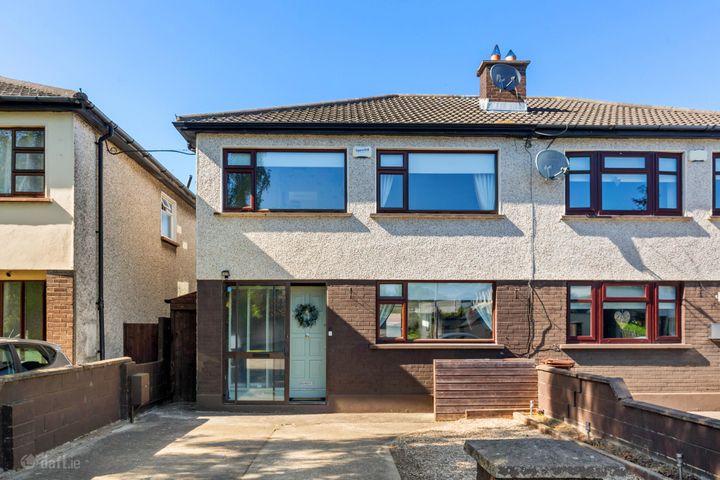 18 Dunmore Grove, Kingswood, Dublin 24, D24F20R