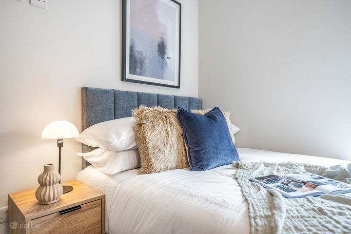 Flat 2, 44 Cabra Park, Phibsborough, Co. Dublin