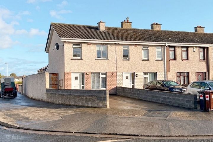 44 & 44A  Shancastle Crescent, Clondalkin, Dublin 22