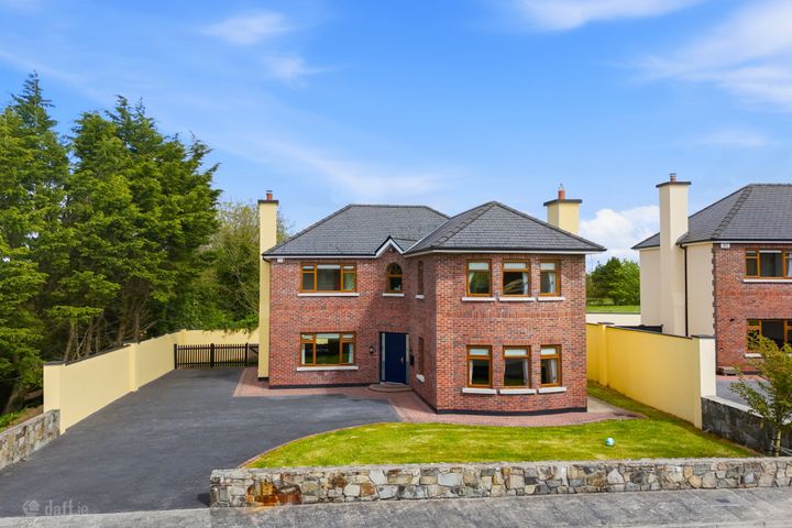 9 College Green, Claremorris, Co Mayo, F12N6P8