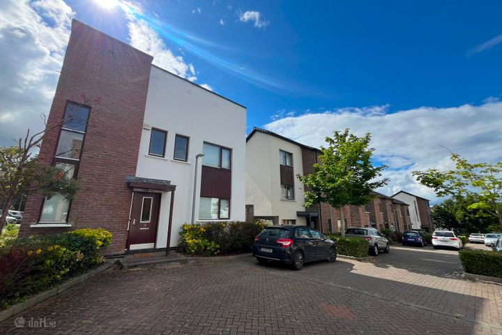 Hunters Green, Ballycullen, Dublin 24