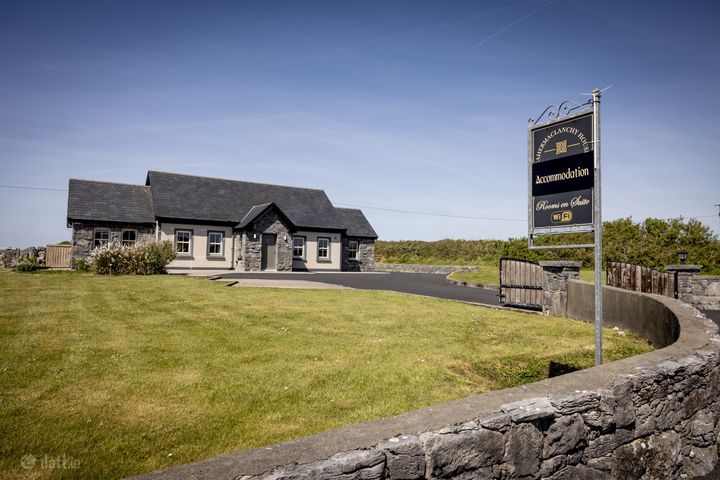 Cahermaclancy House, Cahermaclancy, Doolin, Co. Clare, V95F2H4